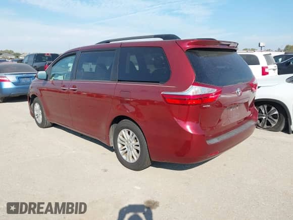 2017 Toyota Sienna XLE Auto Access Seat z VIN 5TDYZ3DC0HS886182, wystawiony jako IAAI lot #43382382 z przebiegiem 131 422 mil mil oraz . Historia ofert i sprzedaży dostępna na DreamBid. Obrazek 3.