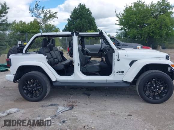 2021 Jeep Wrangler Unlimited Sahara с VIN 1C4HJXEG8MW745760, выставлен на аукционе IAAI как лот 43062353 с пробегом 48 397 миль миль и . История ставок и продаж доступна на DreamBid. Изображение 13.