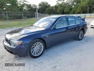 2005 BMW 7 Series 745i z VIN WBAGL63545DP75494, wystawiony jako Copart lot #72359904 z przebiegiem 143 878 mil mil oraz Szkoda całkowita • Salvage title. Historia ofert i sprzedaży dostępna na DreamBid. Obrazek 1.