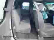 2002 Toyota Tundra SR5 z VIN 5TBBT44132S291645, wystawiony jako IAAI lot #43301831 z przebiegiem 153 742 mil mil oraz . Historia ofert i sprzedaży dostępna na DreamBid. Obrazek 8.