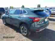 2025 Chevrolet Trax LT with VIN KL77LHEP9SC287590, listed as a IAAI auction lot 43280758 with 1,728 mi miles and . Bid and sale history available at DreamBid. Image 3.