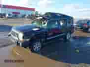 2006 Jeep Commander Limited с VIN 1J8HG58246C124502, выставлен на аукционе IAAI как лот 41208630 с пробегом 210 499 миль миль и . История ставок и продаж доступна на DreamBid. Изображение 2.