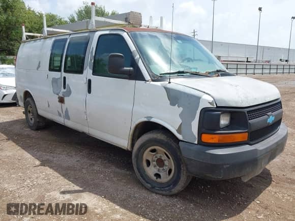 2007 Chevrolet Express Cargo with VIN 1GCGG29V271109990, listed as a IAAI auction lot 42513292 with Not provided miles and . Bid and sale history available at DreamBid. Image 1.