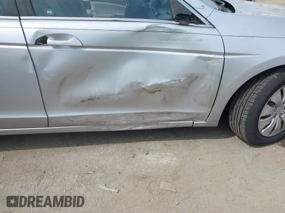 2008 Honda Accord LX с VIN 1HGCP26338A116225, выставлен на аукционе IAAI как лот 43234353 с пробегом 124 855 миль миль и . История ставок и продаж доступна на DreamBid. Изображение 6.