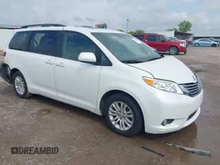 2015 Toyota Sienna XLE with VIN 5TDYK3DC1FS530972, listed as a IAAI auction lot 42896200 with 87,071 mi miles and . Bid and sale history available at DreamBid. Image 1.