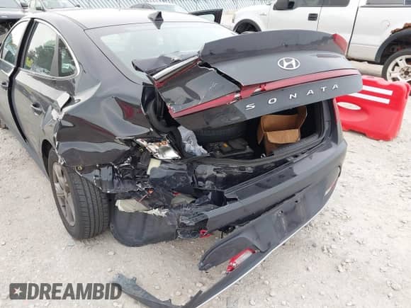 2023 Hyundai Sonata SE z VIN KMHL24JA8PA325369, wystawiony jako IAAI lot #42400026 z przebiegiem 121 813 mil mil oraz . Historia ofert i sprzedaży dostępna na DreamBid. Obrazek 6.