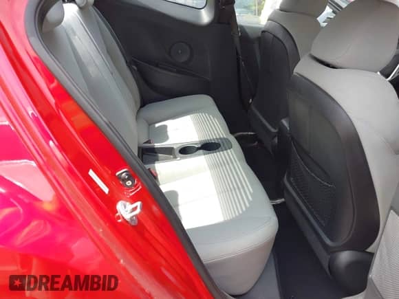 2012 Hyundai Veloster w/Black Int с VIN KMHTC6AD7CU049570, выставлен на аукционе IAAI как лот 42265051 с пробегом 79 896 миль миль и . История ставок и продаж доступна на DreamBid. Изображение 8.