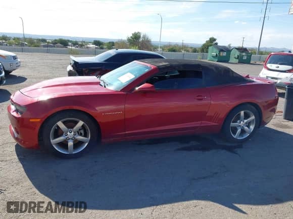 2015 Chevrolet Camaro LT z VIN 2G1FD3D37F9214608, wystawiony jako IAAI lot #43119634 z przebiegiem 67 310 mil mil oraz . Historia ofert i sprzedaży dostępna na DreamBid. Obrazek 14.