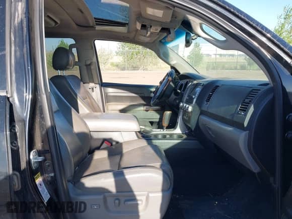 2013 Toyota Tundra Limited с VIN 5TFHW5F19DX313379, выставлен на аукционе IAAI как лот 42240976 с пробегом 164 558 миль миль и . История ставок и продаж доступна на DreamBid. Изображение 5.