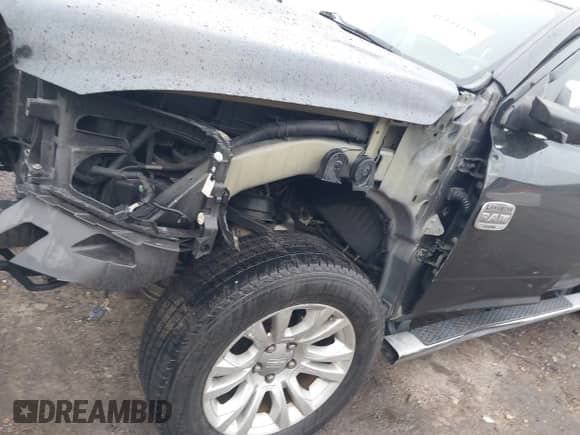 2016 Ram 1500 Limited z VIN 1C6RR7WM4GS125993, wystawiony jako IAAI lot #41394198 z przebiegiem 113 681 mil mil oraz . Historia ofert i sprzedaży dostępna na DreamBid. Obrazek 18.