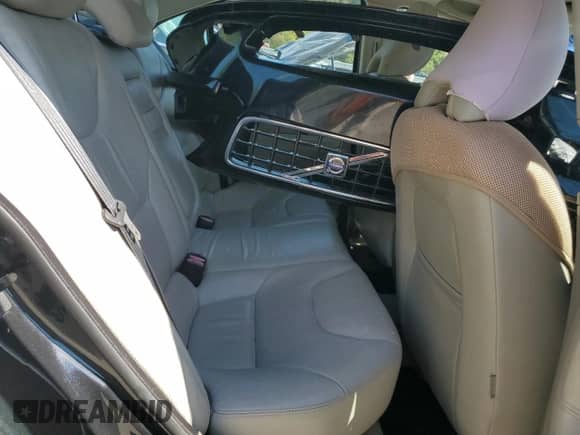 2006 Volvo S60 2.5L Turbo с VIN YV1RS592162520945, выставлен на аукционе Copart как лот 85179915 с пробегом 135 903 миль миль и Списание • Salvage title. История ставок и продаж доступна на DreamBid. Изображение 10.