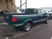 1998 Chevrolet S-10 LS с VIN 1GCCS19X2W8231473, выставлен на аукционе IAAI как лот 41965334 с пробегом 85 048 миль миль и . История ставок и продаж доступна на DreamBid. Изображение 4.