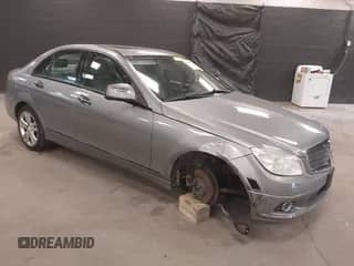 2008 Mercedes-Benz C 300 Sport z VIN WDDGF81XX8F061054, wystawiony jako IAAI lot #42488186 z przebiegiem 60 918 mil mil oraz . Historia ofert i sprzedaży dostępna na DreamBid. Obrazek 1.