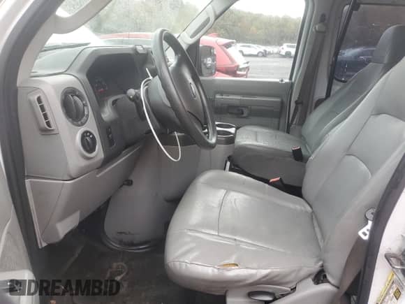 2014 Ford Econoline Cargo Commercial with VIN 1FTNS2EW9EDA51148, listed as a Copart auction lot 87183575 with 266,833 mi miles and Clean title. Bid and sale history available at DreamBid. Image 7.