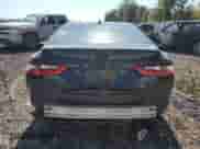 2021 Toyota Camry SE z VIN 4T1G11AK8MU519793, wystawiony jako Copart lot #81124315 z przebiegiem Nie podano mil oraz Szkoda całkowita • Salvage title. Historia ofert i sprzedaży dostępna na DreamBid. Obrazek 6.