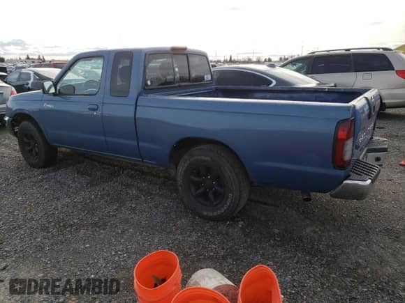 1999 Nissan Frontier XE z VIN 1N6DD26S2XC337625, wystawiony jako Copart lot #45607125 z przebiegiem 312 502 mil mil oraz Nie do naprawy • Non repairable. Historia ofert i sprzedaży dostępna na DreamBid. Obrazek 2.