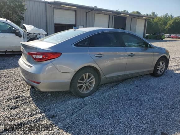 2016 Hyundai Sonata SE с VIN 5NPE24AFXGH387373, выставлен на аукционе Copart как лот 64231465 с пробегом 196 410 миль миль и Списание • Salvage title. История ставок и продаж доступна на DreamBid. Изображение 3.