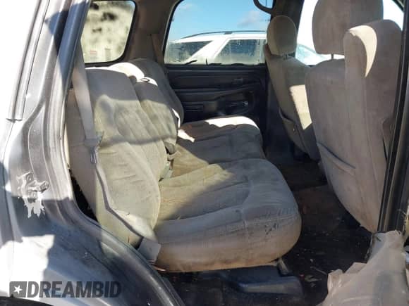 2002 Chevrolet Tahoe LS с VIN 1GNEC13Z42R208899, выставлен на аукционе IAAI как лот 41162432 с пробегом 268 783 миль миль и . История ставок и продаж доступна на DreamBid. Изображение 8.