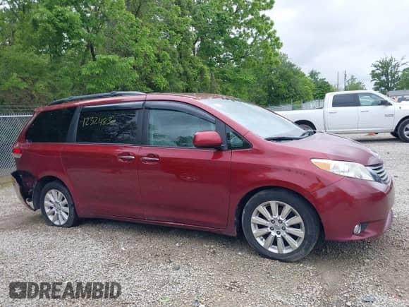 2012 Toyota Sienna XLE with VIN 5TDDK3DCXCS033249, listed as a IAAI auction lot 42324830 with 181,012 mi miles and . Bid and sale history available at DreamBid. Image 13.