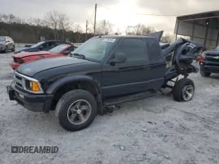 1997 Chevrolet S-10 LS z VIN 1GCCT19W3V8117999, wystawiony jako Copart lot #87708565 z przebiegiem 268 250 mil mil oraz Szkoda całkowita • Salvage title. Historia ofert i sprzedaży dostępna na DreamBid. Obrazek 1.