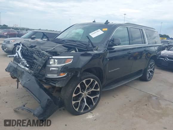 2018 Chevrolet Suburban LT с VIN 1GNSKHKC0JR385007, выставлен на аукционе IAAI как лот 42909384 с пробегом 49 017 миль миль и . История ставок и продаж доступна на DreamBid. Изображение 19.