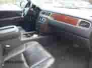 2013 Chevrolet Suburban LT с VIN 1GNSKJE77DR221618, выставлен на аукционе IAAI как лот 42860114 с пробегом 179 090 миль миль и . История ставок и продаж доступна на DreamBid. Изображение 5.