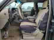2002 GMC Sierra 1500 Denali z VIN 2GTFK69U221383430, wystawiony jako Copart lot #47127615 z przebiegiem 256 422 mil mil oraz Szkoda całkowita • Salvage title. Historia ofert i sprzedaży dostępna na DreamBid. Obrazek 7.