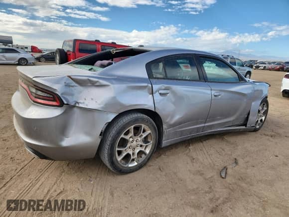 2015 Dodge Charger SE с VIN 2C3CDXFGXFH815359, выставлен на аукционе Copart как лот 82418365 с пробегом Не указан миль и На запчасти • Non repairable. История ставок и продаж доступна на DreamBid. Изображение 3.