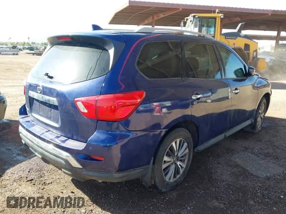 2020 Nissan Pathfinder S z VIN 5N1DR2AN6LC576848, wystawiony jako IAAI lot #43343806 z przebiegiem 84 890 mil mil oraz . Historia ofert i sprzedaży dostępna na DreamBid. Obrazek 4.