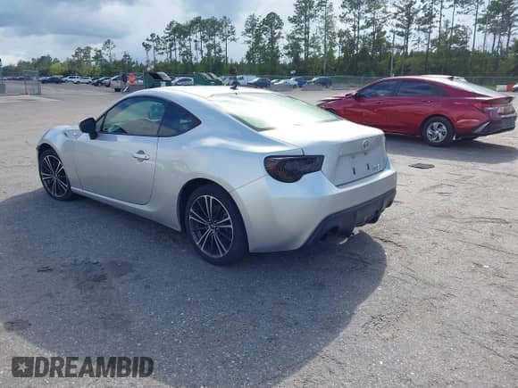 2013 Scion FR-S с VIN JF1ZNAA16D1701427, выставлен на аукционе IAAI как лот 43340325 с пробегом 130 370 миль миль и . История ставок и продаж доступна на DreamBid. Изображение 3.