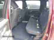 2025 Ram 1500 Big Horn z VIN 1C6RRFFG1SN509435, wystawiony jako IAAI lot #42658494 z przebiegiem 8 021 mil mil oraz . Historia ofert i sprzedaży dostępna na DreamBid. Obrazek 8.