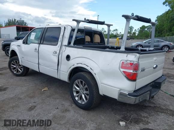 2011 Ford F-150 XLT z VIN 1FTFW1ET0BFB89265, wystawiony jako IAAI lot #42603589 z przebiegiem 195 470 mil mil oraz . Historia ofert i sprzedaży dostępna na DreamBid. Obrazek 3.