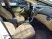 2011 Hyundai Elantra GLS z VIN 5NPDH4AE5BH049664, wystawiony jako IAAI lot #42603745 z przebiegiem 121 674 mil mil oraz . Historia ofert i sprzedaży dostępna na DreamBid. Obrazek 5.