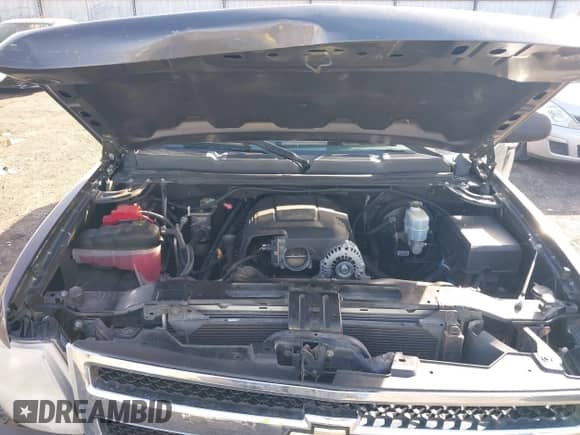 2011 Chevrolet Silverado 1500 LT z VIN 1GCRCSEAXBZ269861, wystawiony jako IAAI lot #41469839 z przebiegiem 199 929 mil mil oraz . Historia ofert i sprzedaży dostępna na DreamBid. Obrazek 10.