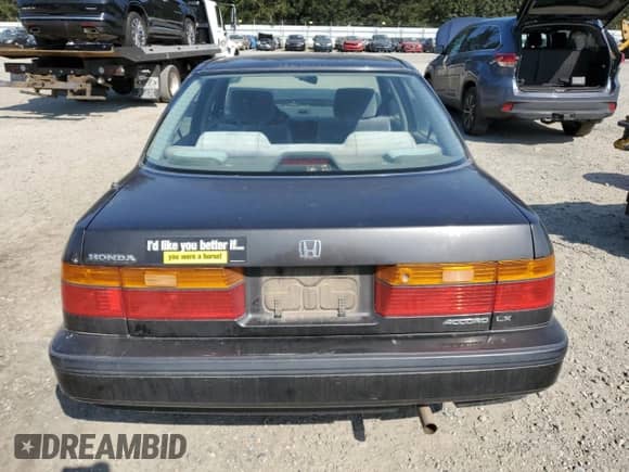1990 Honda Accord LX z VIN JHMCB7658LC106944, wystawiony jako Copart lot #54325895 z przebiegiem 94 905 mil mil oraz Szkoda całkowita • Salvage title. Historia ofert i sprzedaży dostępna na DreamBid. Obrazek 6.