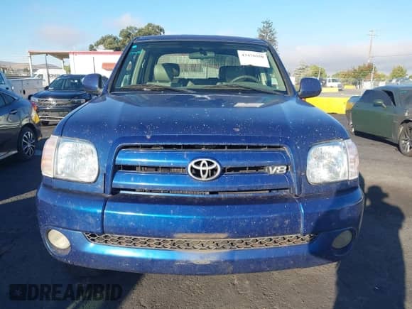 2005 Toyota Tundra Limited с VIN 5TBDT48185S490150, выставлен на аукционе IAAI как лот 43476350 с пробегом 285 794 миль миль и . История ставок и продаж доступна на DreamBid. Изображение 12.