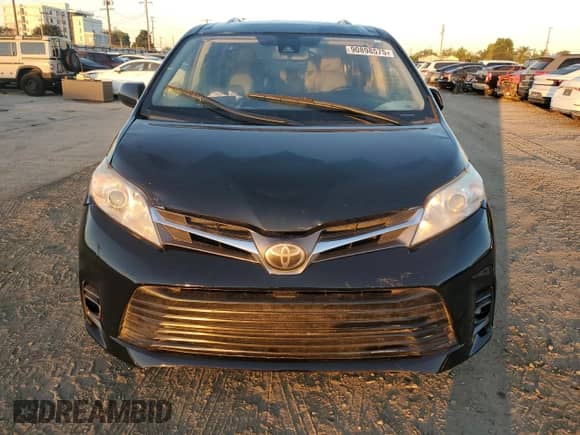 2019 Toyota Sienna XLE Auto Access Seat с VIN 5TDYZ3DC3KS976644, выставлен на аукционе Copart как лот 90898575 с пробегом 141 909 миль миль и Списание • Salvage title. История ставок и продаж доступна на DreamBid. Изображение 5.