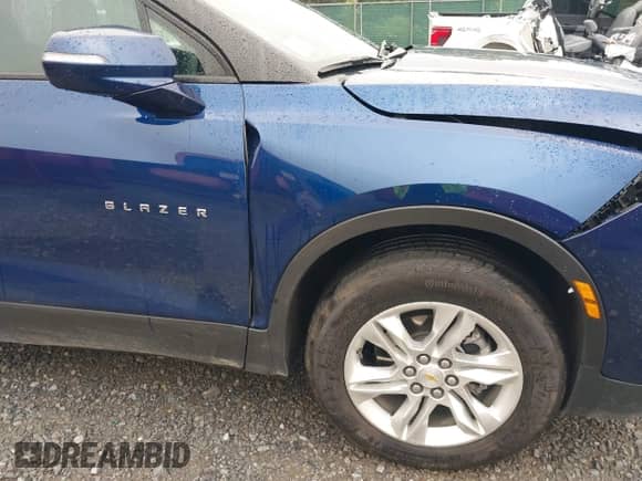 2022 Chevrolet Blazer LT with VIN 3GNKBHR48NS139890, listed as a IAAI auction lot 43038653 with 24,140 mi miles and . Bid and sale history available at DreamBid. Image 18.