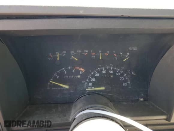 1994 Chevrolet Silverado 2500 z VIN 2GCFK29K0R1183860, wystawiony jako Copart lot #57499835 z przebiegiem 260 302 mil mil oraz Czysty tytuł • Clean title. Historia ofert i sprzedaży dostępna na DreamBid. Obrazek 9.