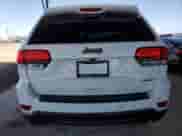 2018 Jeep Grand Cherokee Laredo z VIN 1C4RJEAG7JC480700, wystawiony jako Copart lot #56788835 z przebiegiem Nie podano mil oraz Szkoda całkowita • Salvage title. Historia ofert i sprzedaży dostępna na DreamBid. Obrazek 6.