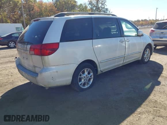 2005 Toyota Sienna XLE z VIN 5TDZA22C95S374781, wystawiony jako IAAI lot #43464407 z przebiegiem 217 276 mil mil oraz . Historia ofert i sprzedaży dostępna na DreamBid. Obrazek 4.