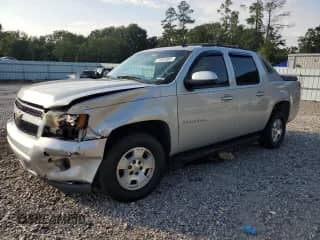 2011 Chevrolet Avalanche LS с VIN 3GNMCEE08BG319988, выставлен на аукционе Copart как лот 71257085 с пробегом 215 695 миль миль и Списание • Salvage title. История ставок и продаж доступна на DreamBid. Изображение 1.