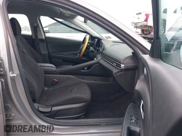 2021 Hyundai Elantra SEL с VIN KMHLM4AG9MU065959, выставлен на аукционе IAAI как лот 42666829 с пробегом 31 276 миль миль и . История ставок и продаж доступна на DreamBid. Изображение 5.
