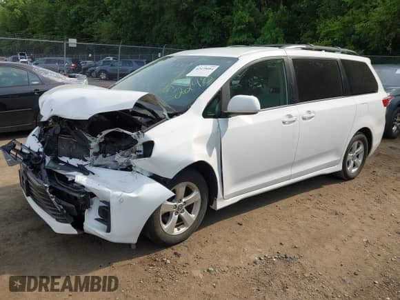 2019 Toyota Sienna LE Auto Access Seat with VIN 5TDKZ3DC4KS008154, listed as a IAAI auction lot 42475084 with 146,347 mi miles and . Bid and sale history available at DreamBid. Image 2.