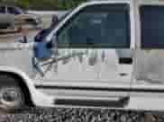 1994 Chevrolet Silverado 2500 с VIN 1GCGC29N5RE235445, выставлен на аукционе Copart как лот 74940924 с пробегом Не указан миль и На запчасти • Non repairable. История ставок и продаж доступна на DreamBid. Изображение 7.