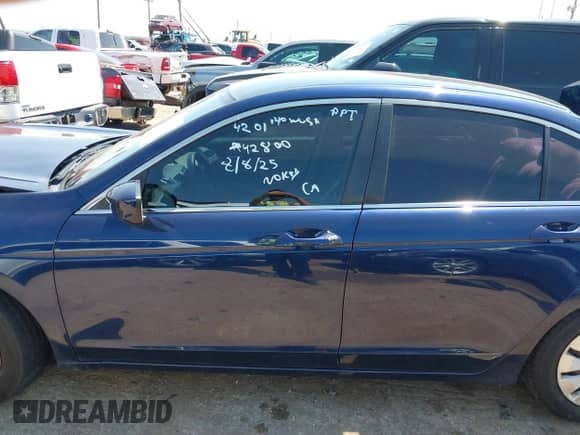 2010 Honda Accord LX z VIN 1HGCP2F38AA152272, wystawiony jako IAAI lot #42994883 z przebiegiem Nie podano mil oraz . Historia ofert i sprzedaży dostępna na DreamBid. Obrazek 13.