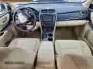 2017 Toyota Camry LE z VIN 4T1BF1FK7HU800073, wystawiony jako Copart lot #86455635 z przebiegiem Nie podano mil oraz Szkoda całkowita • Salvage title. Historia ofert i sprzedaży dostępna na DreamBid. Obrazek 8.