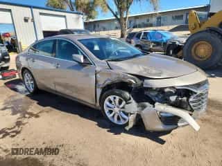 2025 Chevrolet Malibu LT z VIN 1G1ZD5ST9SF138080, wystawiony jako Copart lot #90268605 z przebiegiem 14 828 mil mil oraz Czysty tytuł • Clean title. Historia ofert i sprzedaży dostępna na DreamBid. Obrazek 4.