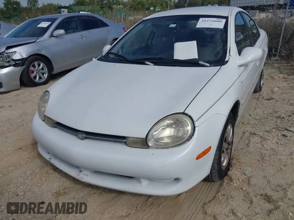 2000 Dodge Neon Highline z VIN 1B3ES46CXYD744994, wystawiony jako IAAI lot #41275000 z przebiegiem 114 142 mil mil oraz . Historia ofert i sprzedaży dostępna na DreamBid. Obrazek 2.