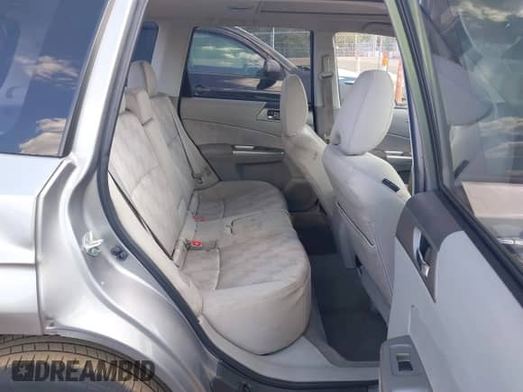 2009 Subaru Forester X с VIN JF2SH636X9H755029, выставлен на аукционе IAAI как лот 43085347 с пробегом 137 674 миль миль и . История ставок и продаж доступна на DreamBid. Изображение 8.